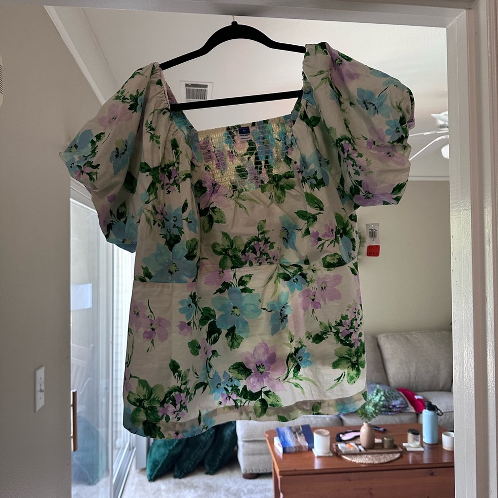 Floral old navy top